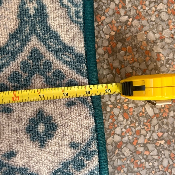 Elements Teal Patterned Carpet Runner NWT - Picture 4 of 4